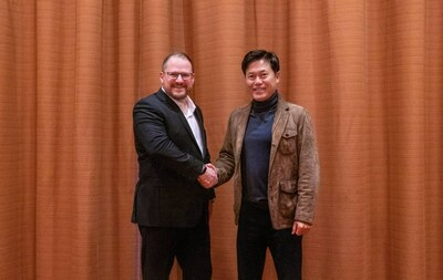 نائب رئيس مجلس إدارة شركة SK hynix Park Jung-ho يلتقي بالرئيس التنفيذي لشركة Qualcomm في معرض CES 2023 من أجل تعاون أكبر في أعمال أشباه الموصلات